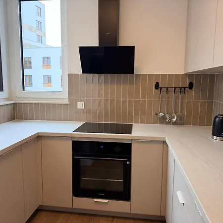 Ohmyhome Lotnisko Apartamento